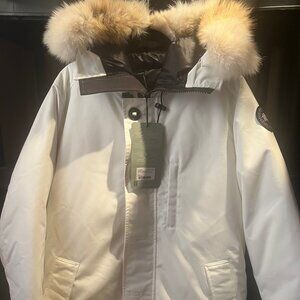 $1,775! AUTHENTIC Canada Goose Black Label Chateau Parka North Star White L